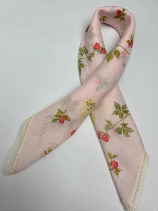 Vintage NINA RICCI SCARF - Picture 9 of 9